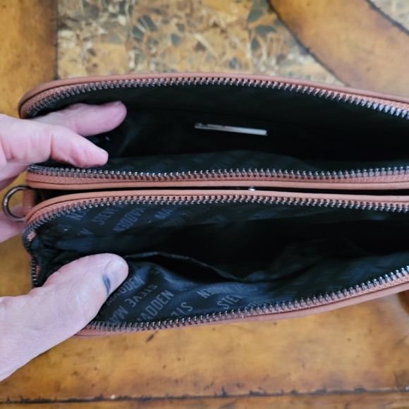 🚨🚨LOW START!!!!🚨🚨Steve Madden brown crossbody camera bag - Picture 8 of 8